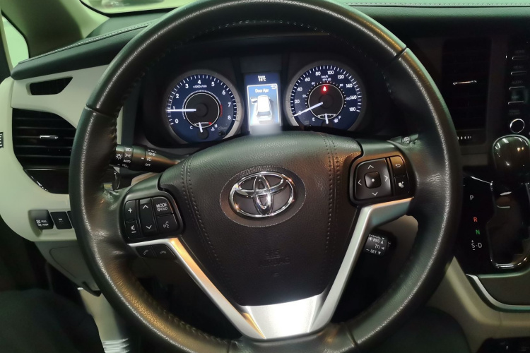 丰田Sienna（平行进口） 局部细节13