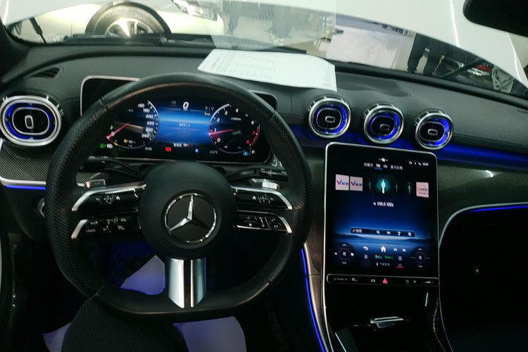 奔驰C级 2023款 C 260 L 运动版中控内饰12