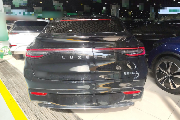 鸿蒙智行 智界R7 2024款 纯电 802km Max车身外观6