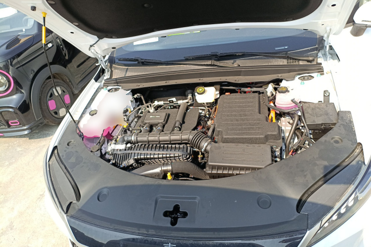 比亚迪 秦PLUS 2025款 DM-i 智驾版 55KM领先型机舱底盘24