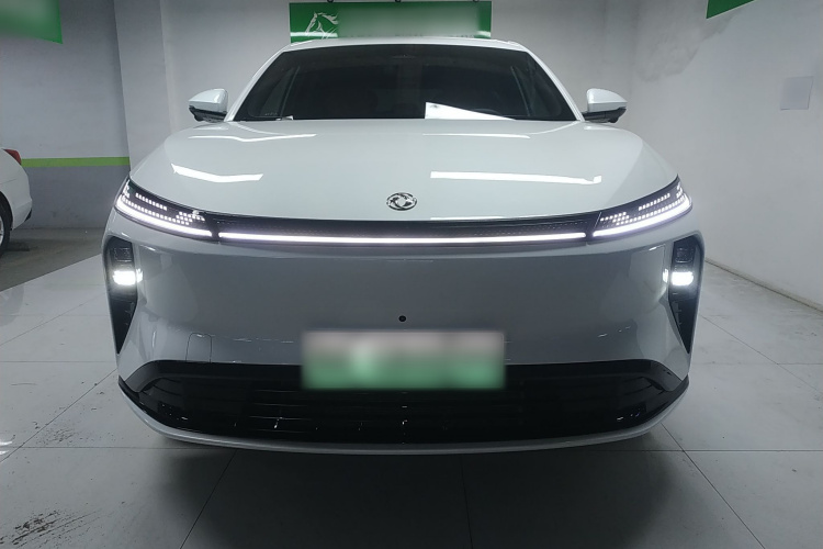 东风风神L8 2025款 112KM理想版车身外观2