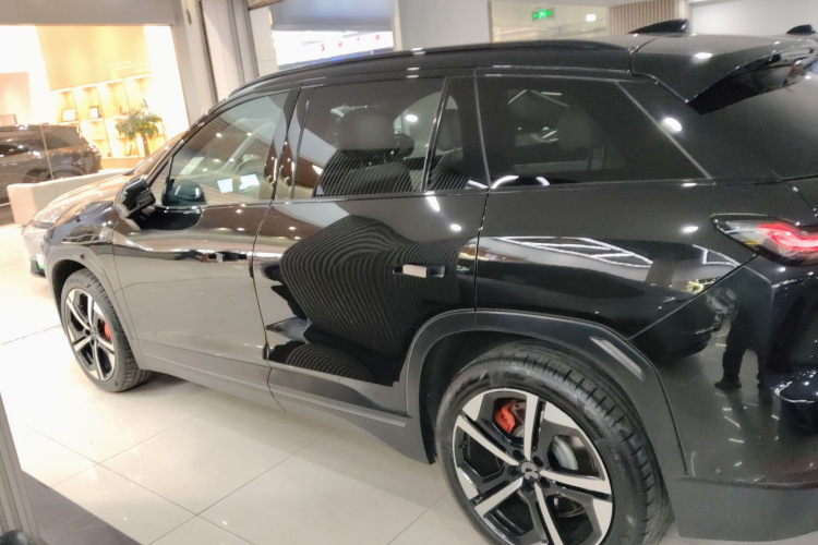 蔚来ES7 2022款 100kWh车身外观4