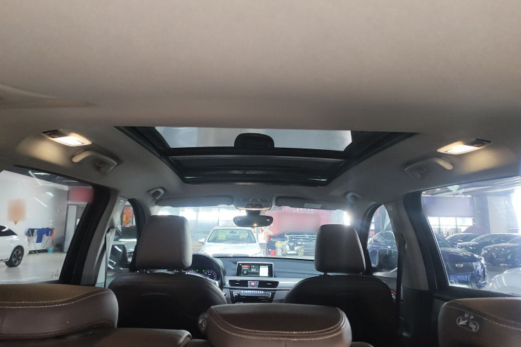 宝马X1 2019款 xDrive20Li 尊享型中控内饰22