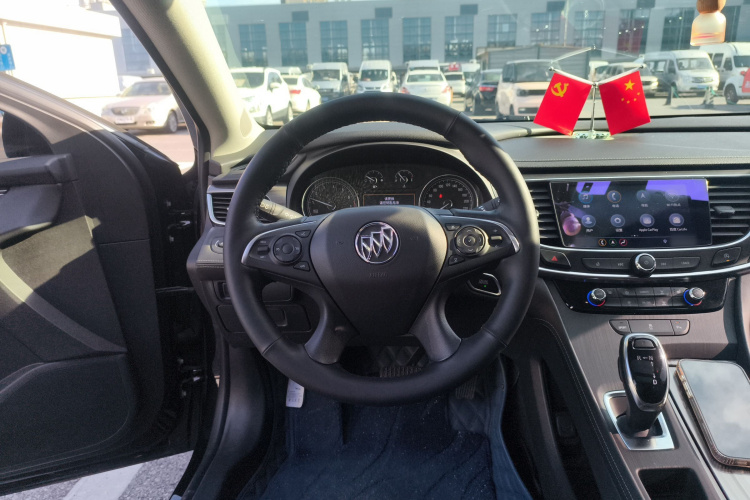 别克 君越 2019款 28T 豪华型中控内饰13