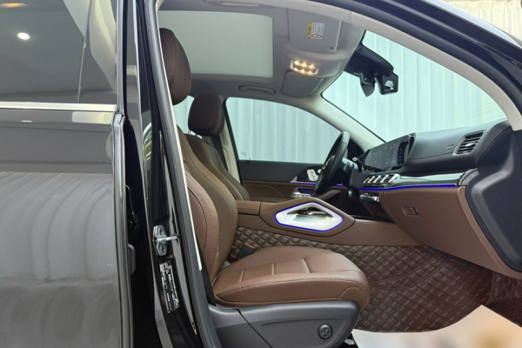 奔驰GLE 2024款 改款 GLE 350 4MATIC 时尚型中控内饰7002