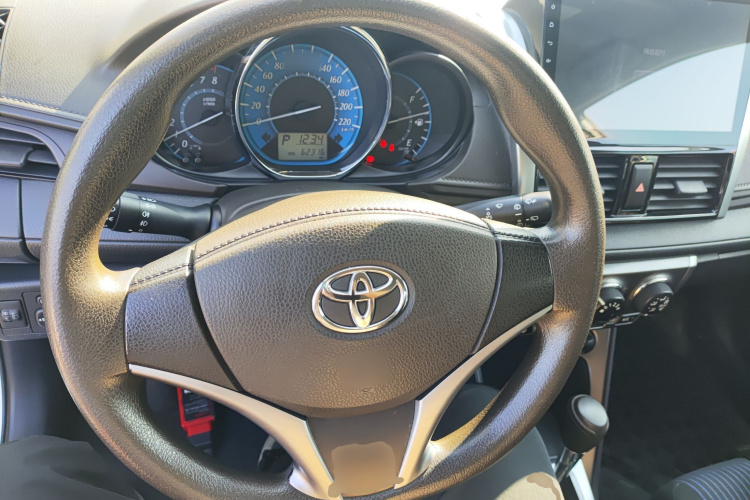 丰田 YARiS L 致炫 2014款 1.5G 自动炫动版局部细节13