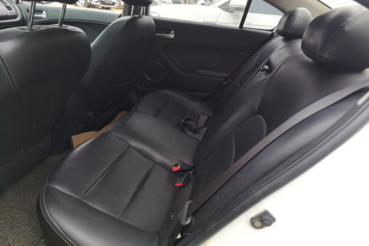 起亚K3 2015款 1.6L 自动GLS中控内饰21