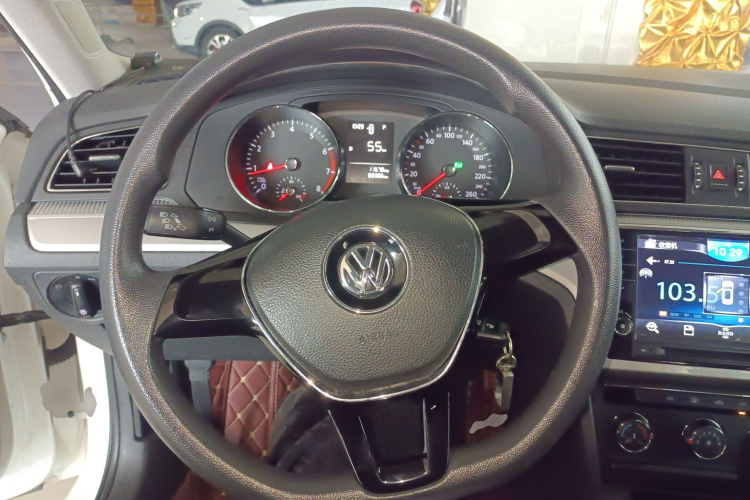 大众 凌渡 2015款 230TSI DSG风尚版局部细节13