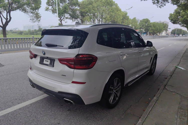 宝马X3 2018款 xDrive25i M运动套装 国V车身外观6005