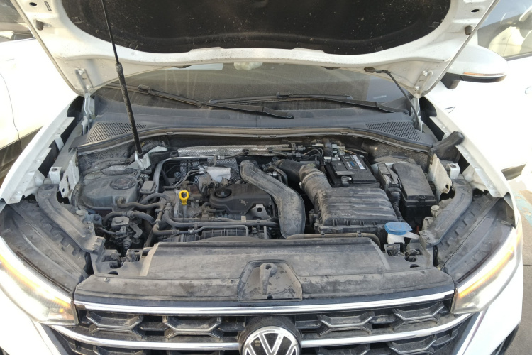 大众 探岳 2023款 300TSI 两驱豪华Plus进阶版机舱底盘24