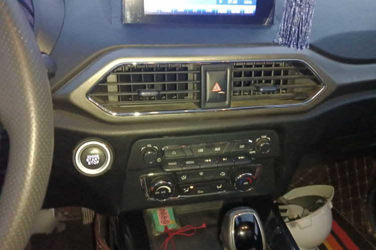 东风风光 风光S560 2018款 改款 1.8L CVT尊贵型 5座局部细节16