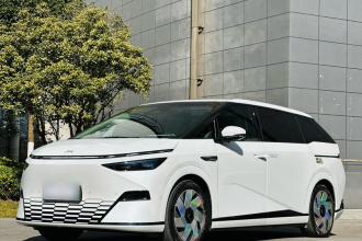 小鹏X9 2024款 640四驱高性能Max