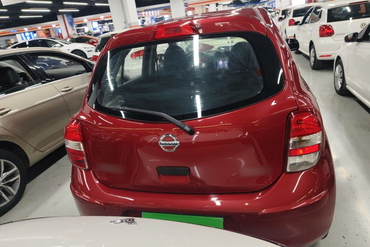 日产 玛驰 2010款 1.5L 自动易炫版车身外观6