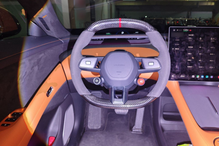 小米汽车 小米YU7 2025款 超长续航高性能四驱Max版中控内饰13