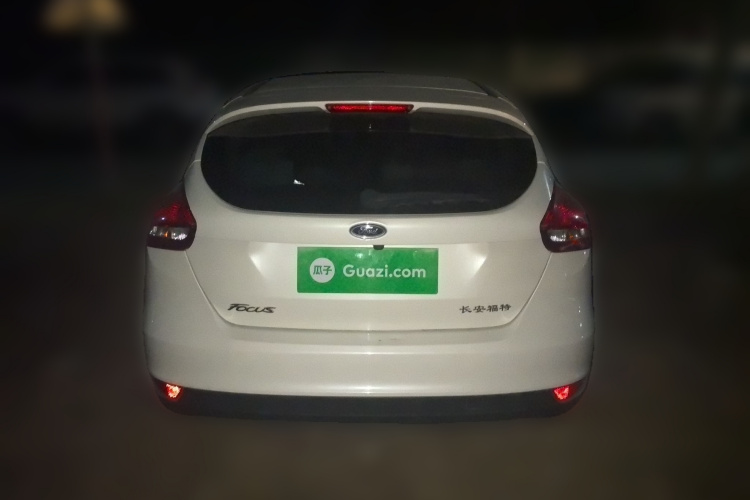 福特 福克斯 2018款 两厢经典 1.6L 手动舒适型智行版车身外观6