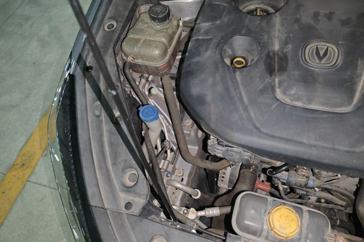 长安 逸动 2020款 PLUS 蓝鲸NE 1.4T GDI DCT旗舰型局部细节9006