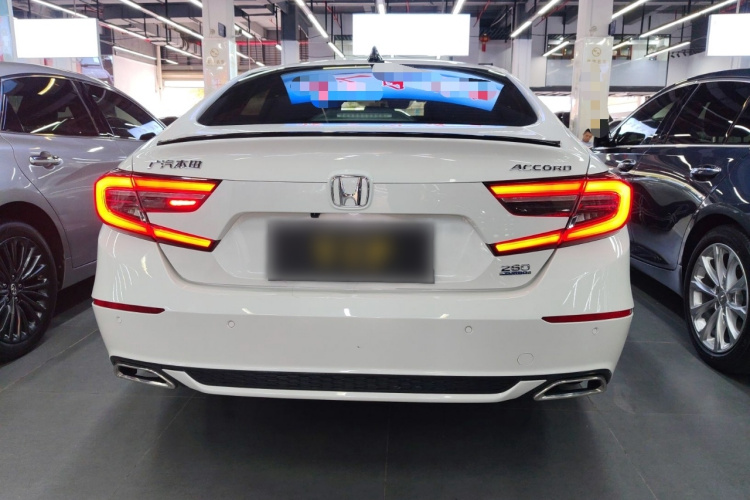 本田 雅阁 2022款 260TURBO 幻夜·尊贵版车身外观6