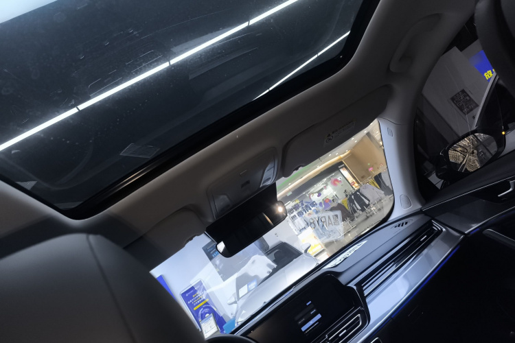 荣威i5 2023款 1.5L CVT豪华版局部细节22