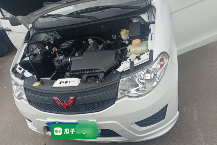 五菱汽车 五菱宏光 2020款 1.2L S基本型国VI LSI机舱底盘24