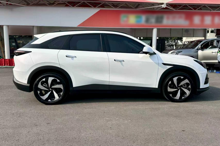 ARCFOX极狐 极狐 阿尔法T5(ARCFOX αT5) 2025款 520 MAX车身外观6003