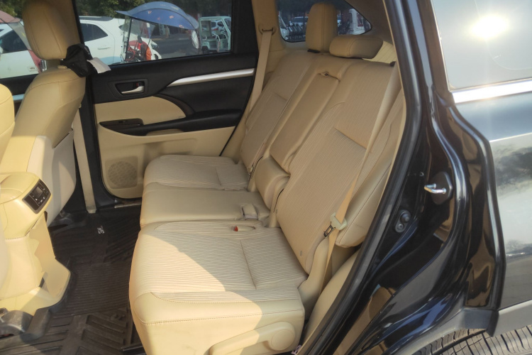 丰田 汉兰达 2018款 2.0T 两驱精英版 5座 国VI中控内饰21