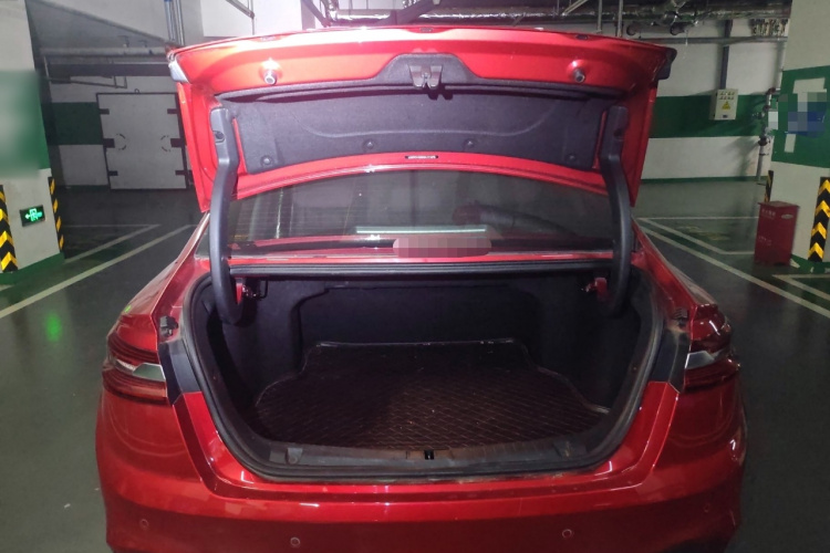 吉利几何A 2019款 高维标准续航幂方版中控内饰23