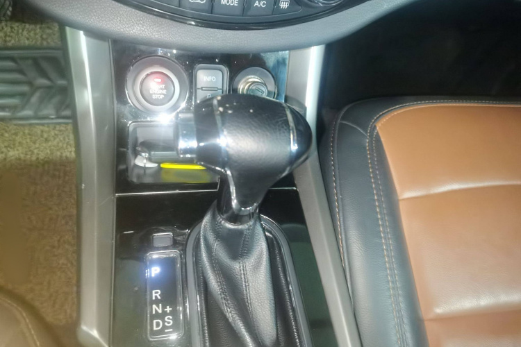 海马S5 2015款 1.5T CVT旗舰型局部细节18