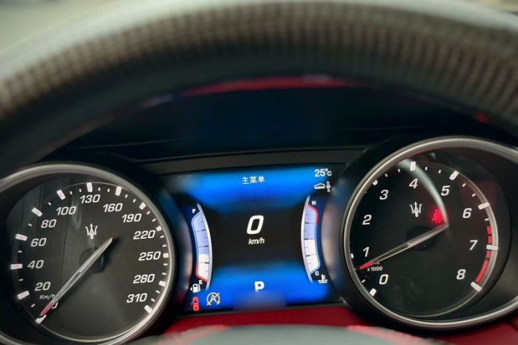 玛莎拉蒂 Levante 2016款 3.0T 标准型中控内饰7011