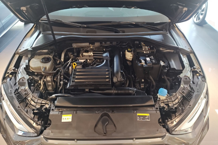 奥迪A3 2023款 Sportback 35 TFSI 时尚运动型机舱底盘24