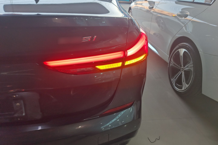 宝马2系(进口) 2021款 225i 四门轿跑车 M运动曜夜套装车身外观6006