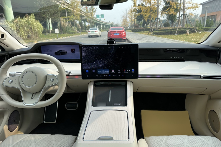 鸿蒙智行 享界S9 2024款 纯电 Max 后驱长航版中控内饰7002