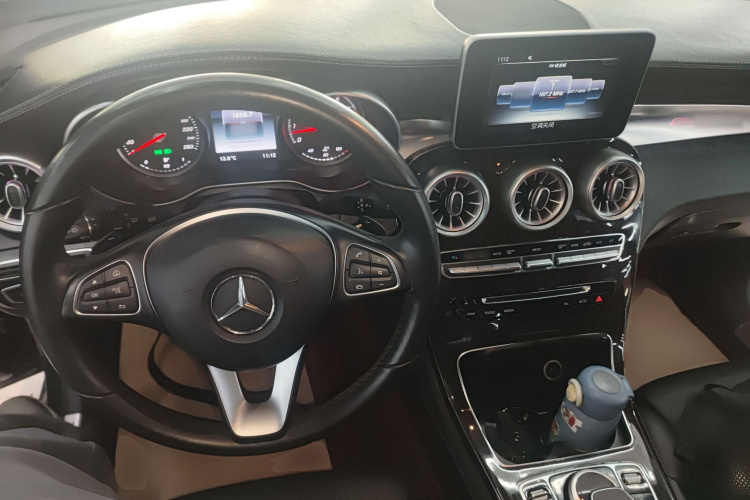 奔驰GLC 2016款 GLC 260 4MATIC 动感型中控内饰12