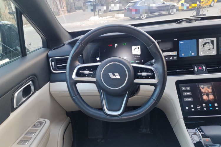 理想汽车 理想ONE 2021款 增程6座版中控内饰13