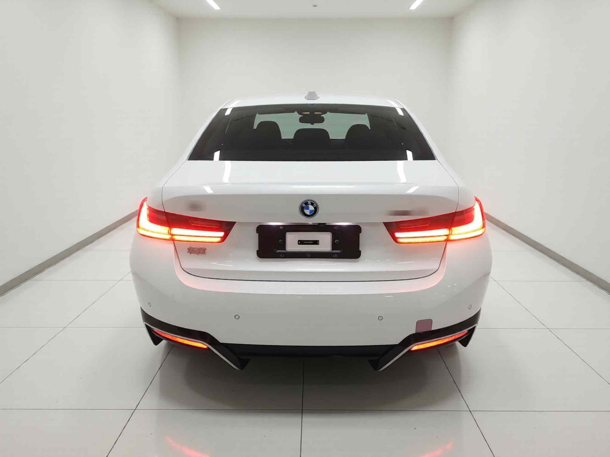 宝马i3 2025款 eDrive 35 L(3)