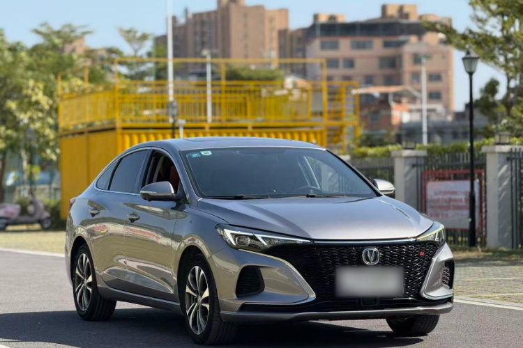 长安 逸动 2020款 PLUS 蓝鲸NE 1.4T GDI DCT旗舰型车身外观6005