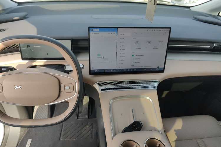 小鹏X9 2025款 740超长续航 Max中控内饰12