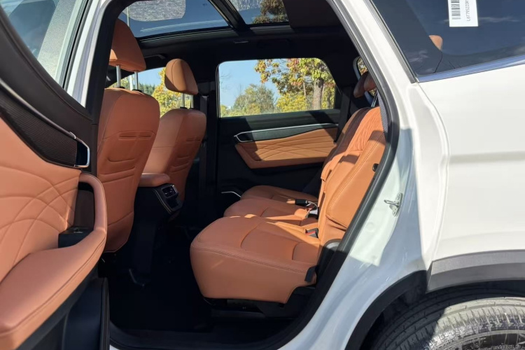 吉利汽车 豪越L 2024款 2.0T DCT旗舰型中控内饰7003