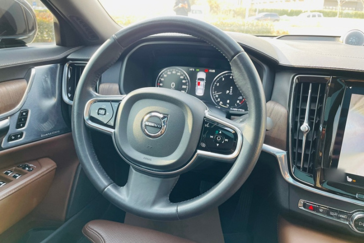 沃尔沃S90 2021款 B5 智雅豪华版中控内饰7006