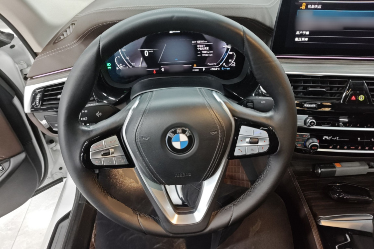 宝马5系新能源 2021款 535Le 豪华套装中控内饰13