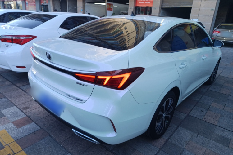 长安 逸动 2021款 PLUS 蓝鲸NE 1.4T GDI DCT旗舰型车身外观6005