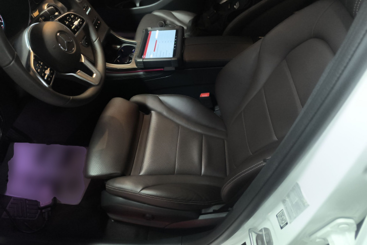 奔驰GLC 2020款 改款 GLC 260 L 4MATIC 豪华型中控内饰19