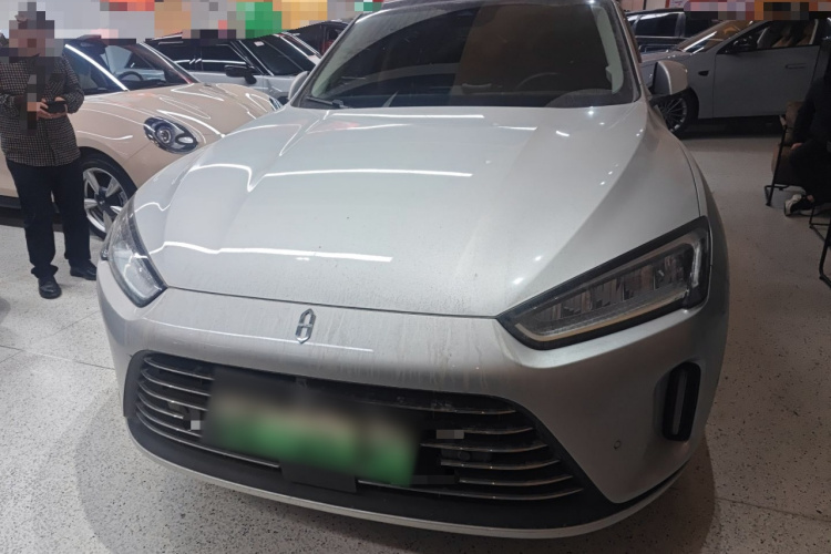 鸿蒙智行 问界M5 2022款 增程后驱标准版车身外观2