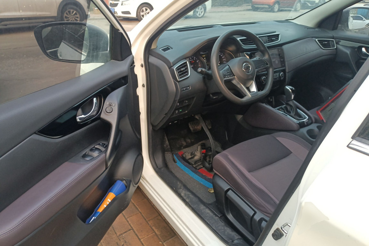 日产 逍客 2019款 2.0L CVT智享版中控内饰20