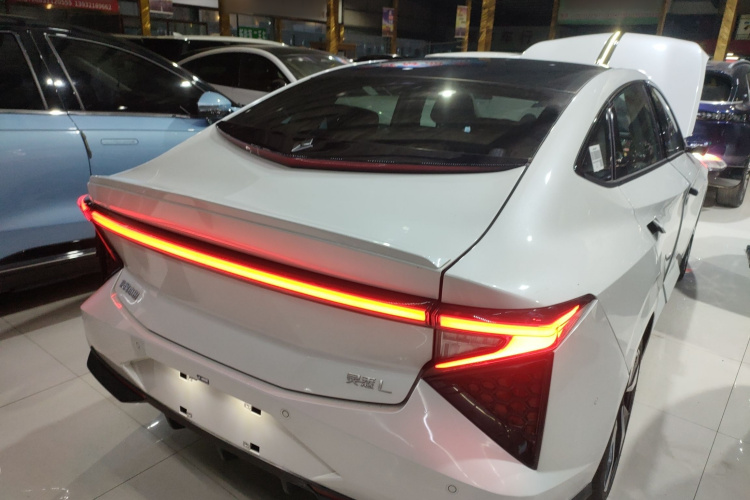 灵悉L 2025款 头号玩家版+超级加倍选装包车身外观7