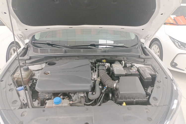 长安 逸动 2023款 畅享版 PLUS 蓝鲸NE 1.4T GDI DCT尊贵版机舱底盘24