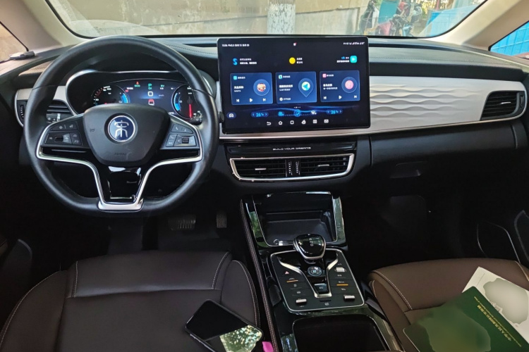 比亚迪 宋MAX新能源 2022款 DM-i 105KM 行政版中控内饰7002