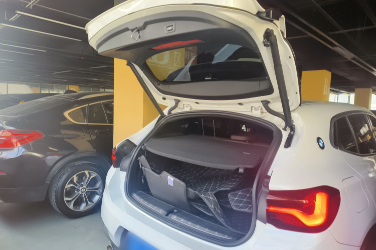 宝马X2 2020款 sDrive25i 领先型M越野套装局部细节23