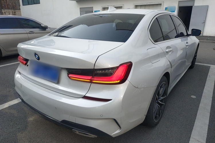 宝马3系 2021款 320Li M运动套装车身外观7