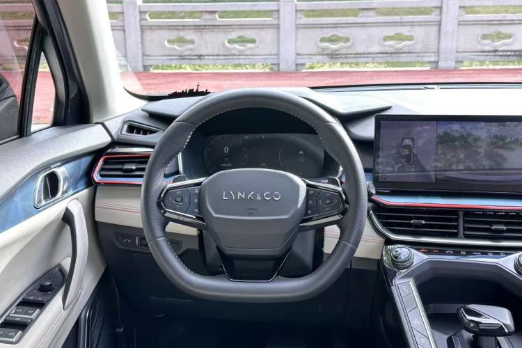 领克06 2023款 Remix 1.5T 耀Halo中控内饰7004