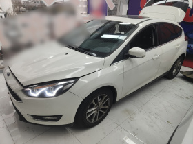 福特 福克斯 2018款 两厢经典 EcoBoost 180 自动精英型